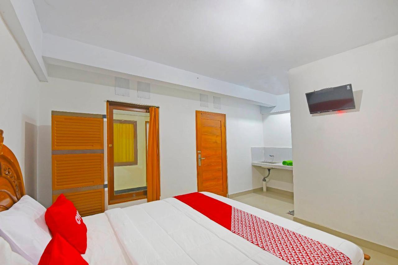 Oyo 90967 Soka Asri Guest House Darmasaba Exterior photo